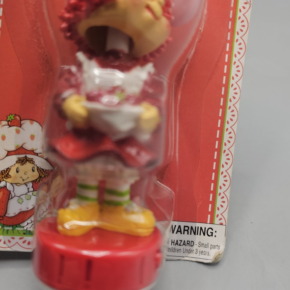 Vtg RARE NIB Strawberry Shortcake Jiggle Head Air Freshener World Of Dic 2003 - Picture 5 of 12